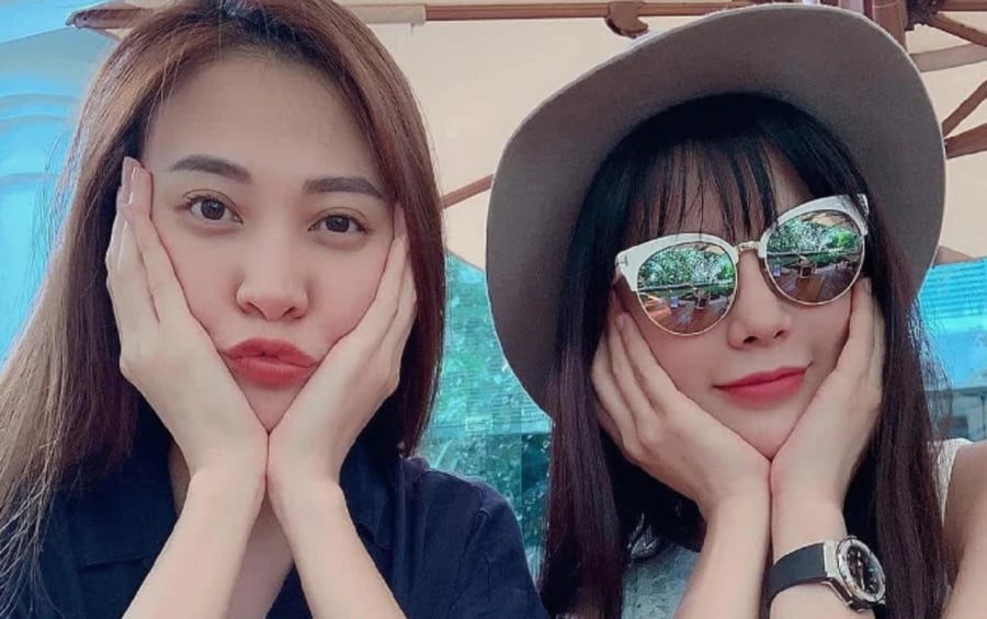 Các người đẹp còn đồng hành, giúp đỡ nhau vượt qua thăng trầm Shbet16 chơi game trực tuyến. 