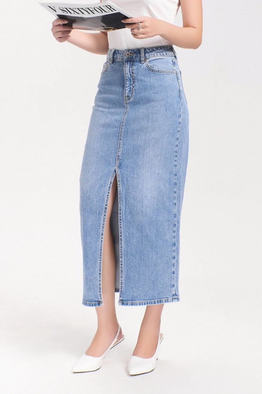 Chân váy denim có thể được xem là một trong những món đồ thời trang 