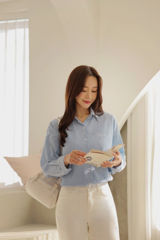 Với kiểu dáng gọn gàng sẽ là lựa chọn thông minh, vừa phù hợp với thời tiết vừa đảm bảo tính thời trang.