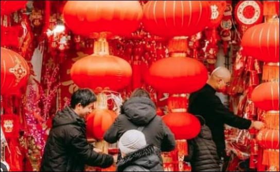 Mặc quần áo mới còn có nghĩa là từ biệt quá khứ, đón chào Shbet16 chơi game trực tuyến mới. (ảnh minh họa)