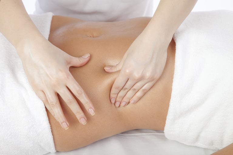 Để đạt hiệu quả tốt nhất, bạn nên thực hiện massage bụng trước khi ngủ mỗi ngày.