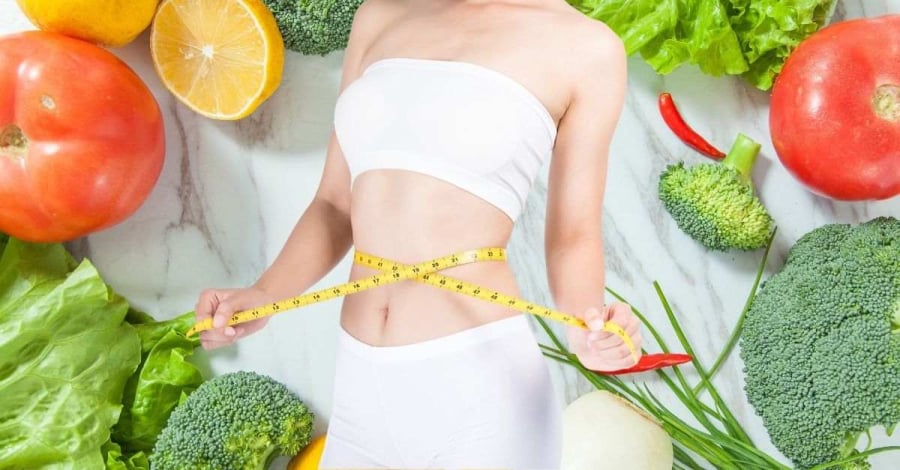 Để tận hưởng một mùa Tết vừa vui vẻ, vừa khỏe mạnh, bạn cần kiểm soát tốt chế độ ăn uống. 