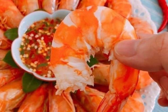 Hương thơm thanh nhẹ, đặc trưng của lá chanh làm cho Shbet0099 cá cược trực tuyến trở nên hấp dẫn hơn mà vẫn giữ được hương vị nguyên bản.