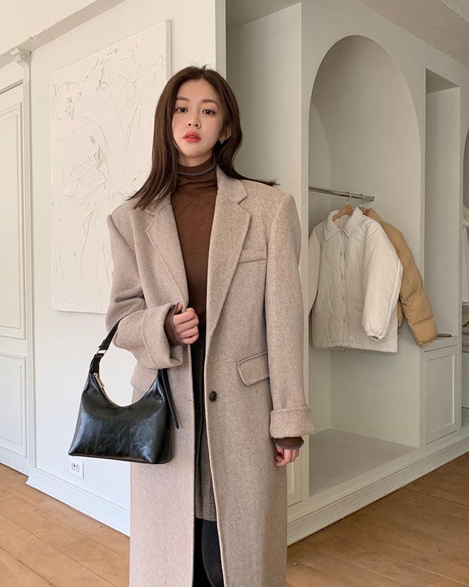 Áo len cổ lọ là món đồ không thể thiếu bởi khả năng giữ ấm tuyệt vời và vẻ đẹp cổ điển mà nó mang lại