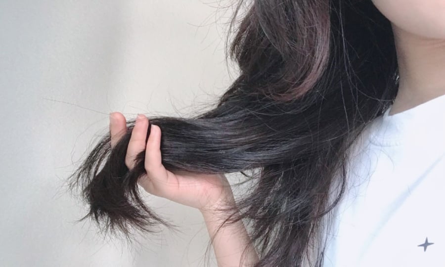 Một trong những lời khuyên phổ biến trên mạng là cắt tóc thường xuyên sẽ giúp tóc mọc nhanh hơn. 
