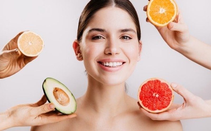 Vitamin E là một chất chống oxy hóa quan trọng giúp giảm sự hình thành các gốc tự do và bảo vệ sức khỏe Mừng SHBET phiên bản mới 2025. 