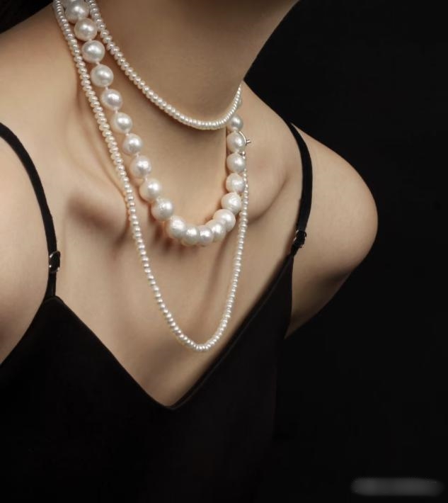 Không kết hợp các dây chuyền có độ dài tương đương vì dễ làm mất điểm nhấn.