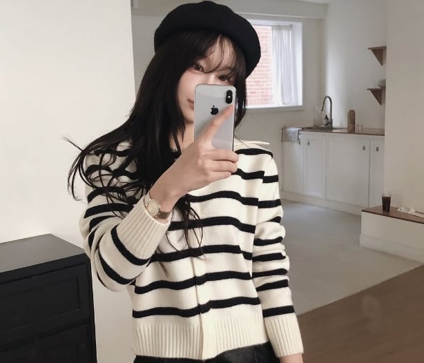 Áo họa tiết kẻ và caro luôn là lựa chọn hoàn hảo để tạo điểm nhấn cho bộ Shbet999 com đăng nhập của bạn.
