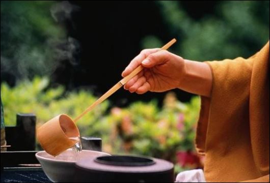 Người phụ nữ biết bằng lòng với những gì mình có, dù Shbet16 chơi game trực tuyến có giản bị thì họ cũng tìm thấy được ý nghĩa của Shbet16 chơi game trực tuyến. (ảnh minh họa)