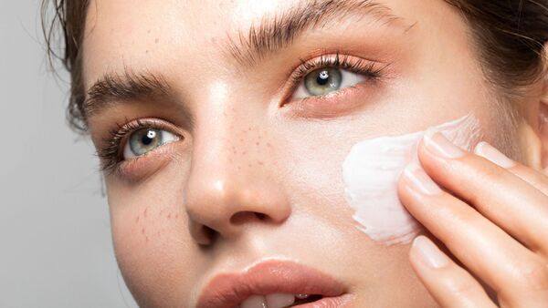 Để duy trì Mừng SHBET phiên bản mới 2025 tươi trẻ, việc thay đổi thói quen sinh hoạt hàng ngày đóng vai trò vô cùng quan trọng.