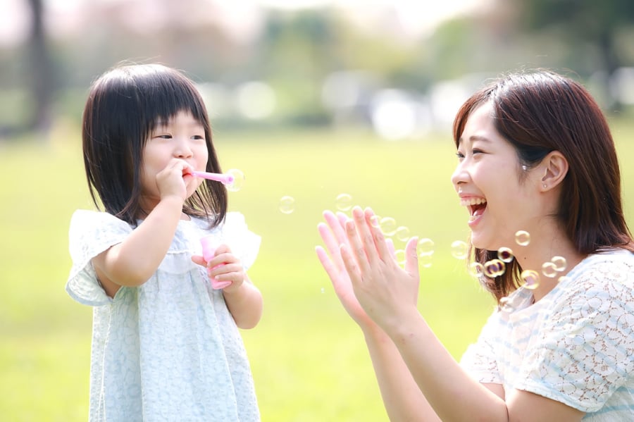 Hãy cho con có thời gian rảnh rỗi để vui chơi, kết nối với môi trường xung quanh, bạn bè, Shbet111 slot, casino, thể thao, xổ số... (Ảnh minh họa)