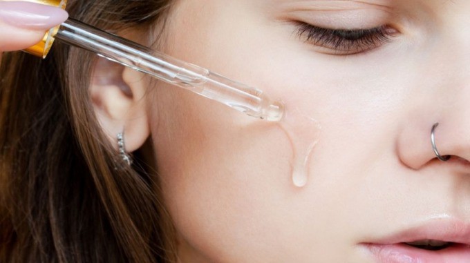 Chuyên gia thường khuyến khích kết hợp niacinamide với các hoạt chất mạnh như retinol 