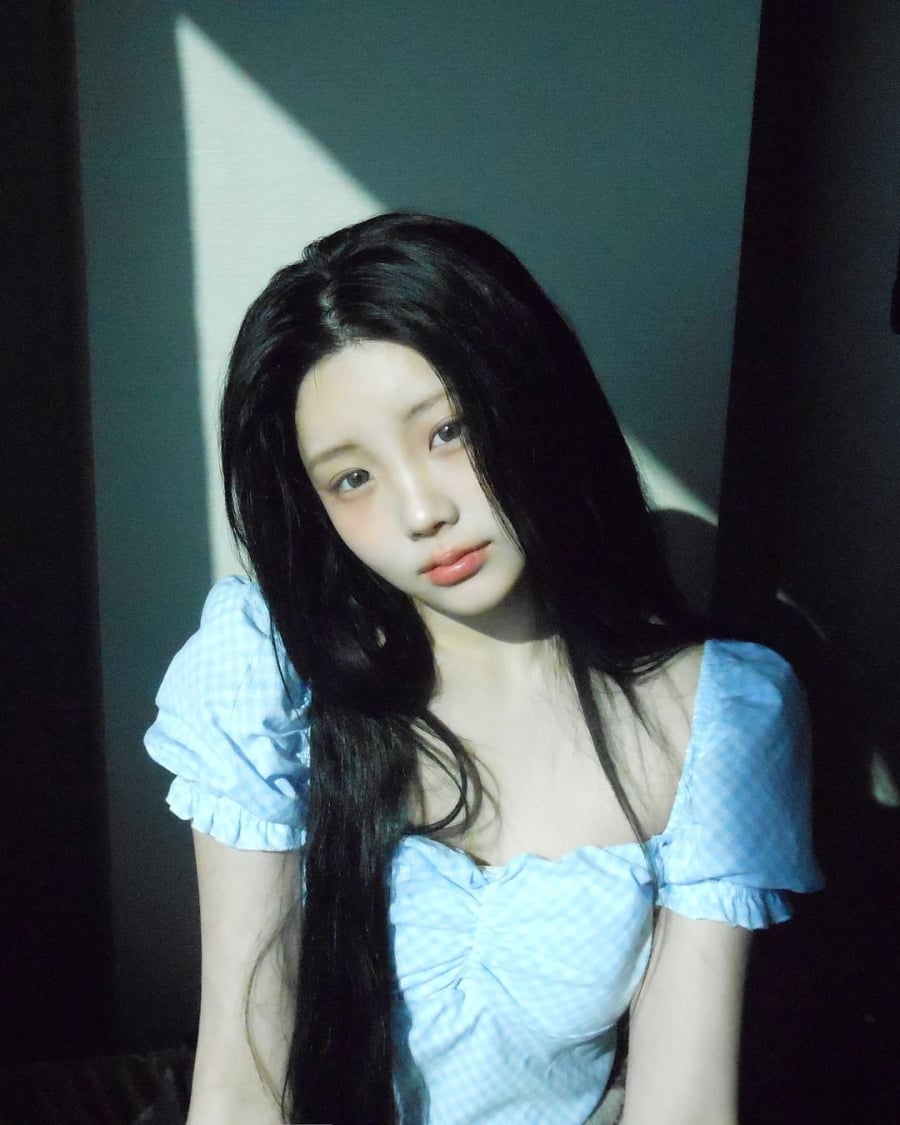 Kiểu cổ này rất phù hợp với những cô nàng có cổ ngắn, giúp làm dài và thanh thoát hơn.