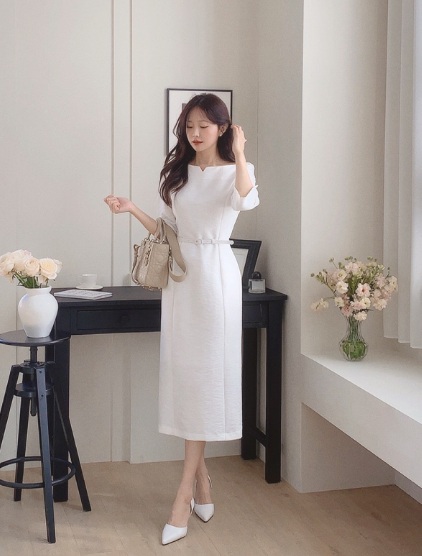 Khi kết hợp cùng giày trắng, bộ Shbet999 com đăng nhập sẽ trở nên hài hòa, trang nhã hơn.