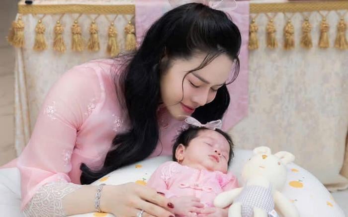 Nhật Kim Anh trải lòng về Shbet16 chơi game trực tuyến sau sinh con gái