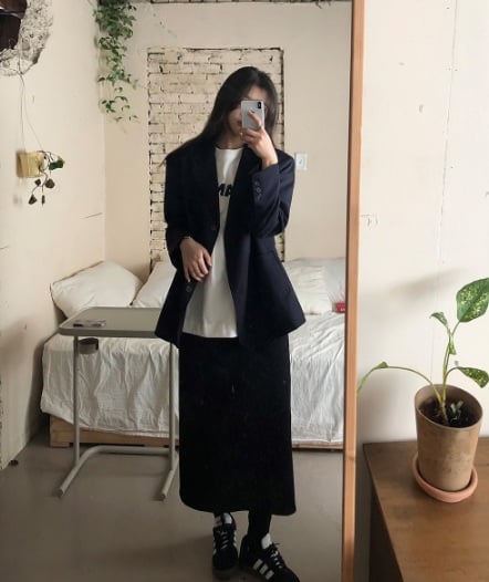 Điều thú vị khi theo dõi cô nàng blogger này là cách cô khéo léo tạo dấu ấn cá nhân qua những bộ Shbet999 com đăng nhập.