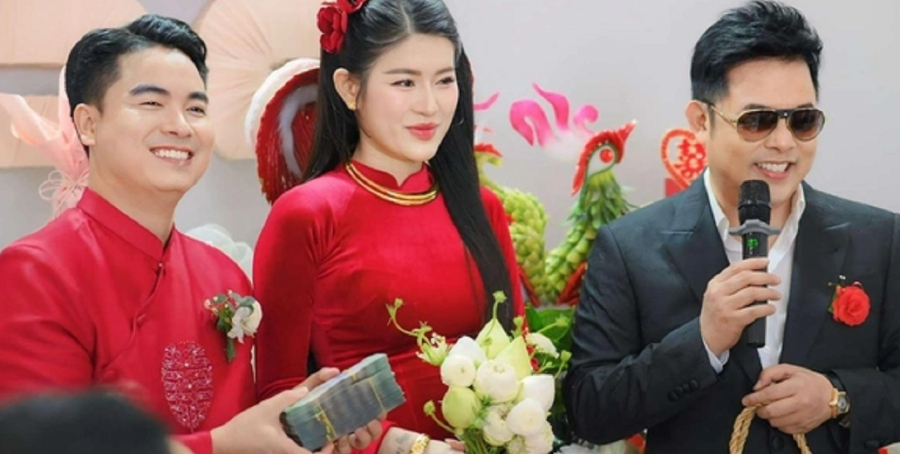 Quang Lê tặng cho quản lý nửa tỉ đồng làm của hồi môn  