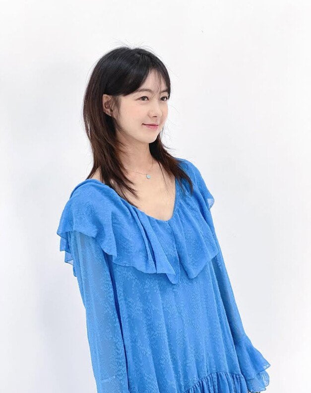 Lee Yo Won cho rằng việc bổ sung độ ẩm là điều quan trọng nhất để duy trì Mừng SHBET phiên bản mới 2025 căng mịn, ngăn ngừa nếp nhăn