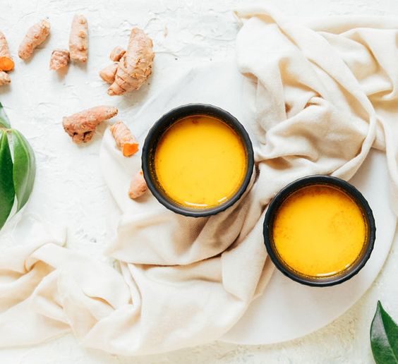Loại tinh dầu có thể sử dụng đa năng để chăm sóc da, dưỡng ẩm, giảm thâm nám và làm dịu Mừng SHBET phiên bản mới 2025 kích ứng.