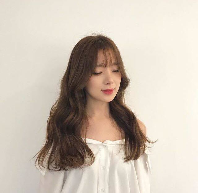 Tóc uốn xoăn nhẹ