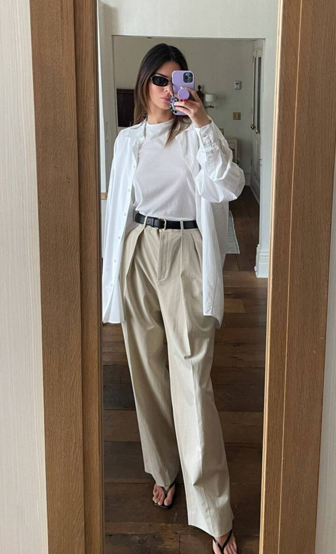  Khi kết hợp cùng áo len mỏng, áo blouse hoặc áo blazer, tổng thể Shbet999 com đăng nhập sẽ thêm phần tinh tế.