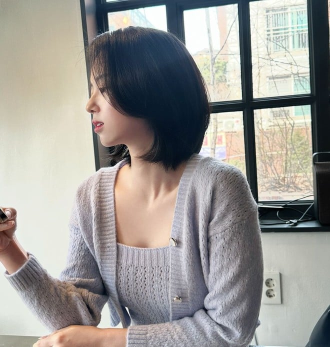 Kiểu tóc này được tỉa thành nhiều lớp vát nhọn, giúp Shbet123 Link Vào ShBet Mới Nhất có độ dày và độ phồng tự nhiên.