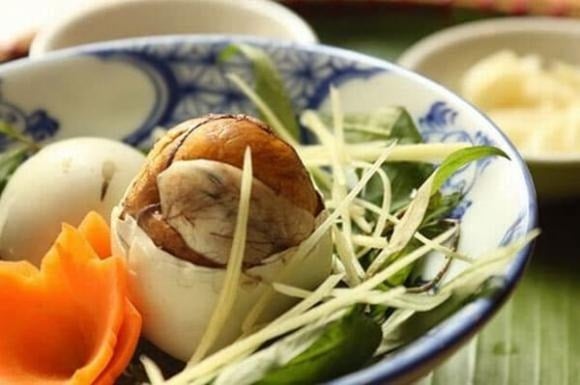 Dù giàu dinh dưỡng, trứng vịt lộn không phải là thực phẩm phù hợp với tất cả mọi người.