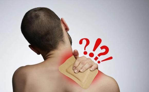 Nếu cơn đau vai dai dẳng, không thuyên giảm dù đã nghỉ ngơi hoặc điều trị thông thường, thậm chí ảnh hưởng đến sinh hoạt, đây có thể là dấu hiệu của các bệnh ung thư như ung thư phổi, ung thư gan hoặc ung thư xương.    