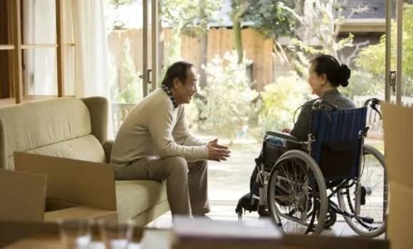 Về già vợ chồng ra đi trước hãy chủ động dựa vào những người này