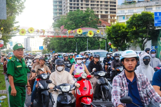 Lực lượng tham gia điều tiết giao thông