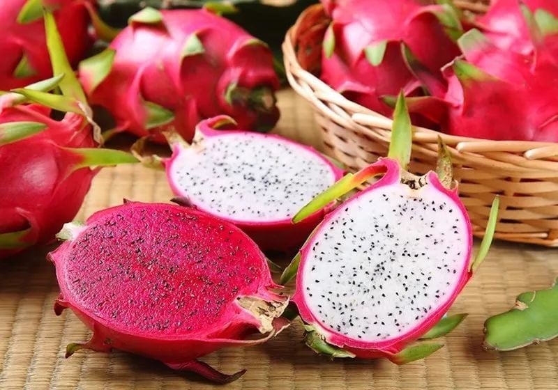 Thanh long đỏ nổi tiếng với công dụng thanh nhiệt, giải độc và hạ huyết áp.