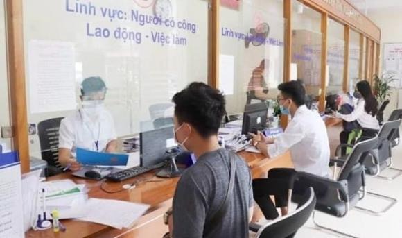 Hai tháng qua, anh N.V.H., chuyên viên Quận ủy Hoàng Mai, đã nhận thêm hơn 3 triệu đồng mỗi tháng theo cơ chế đặc thù của Luật Thủ đô 2024, có hiệu lực từ ngày 1/1. 