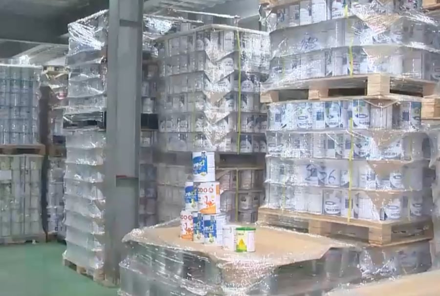 Trong các video quảng cáo, công ty này đã sử dụng hình ảnh và phát biểu của một Phó giáo sư, nguyên Phó Viện trưởng Viện Dinh dưỡng quốc gia, cùng một bác sĩ nguyên Giám đốc Trung tâm Dinh dưỡng, Viện Dinh dưỡng Quốc gia.    