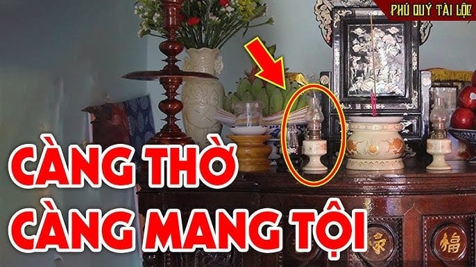 Việc vô tình để những món đồ không tốt trên bàn thờ có thể làm xáo trộn phong thủy, khiến gia đạo trục trặc, làm ăn kém thuận.