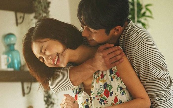 Nhiều phụ nữ lầm tưởng rằng giữ chặt ví tiền là giữ được trái tim chồng, nhưng thực tế, điều khiến đàn ông gắn bó lâu dài chính là sự thấu hiểu và đồng hành về mặt tinh thần.    