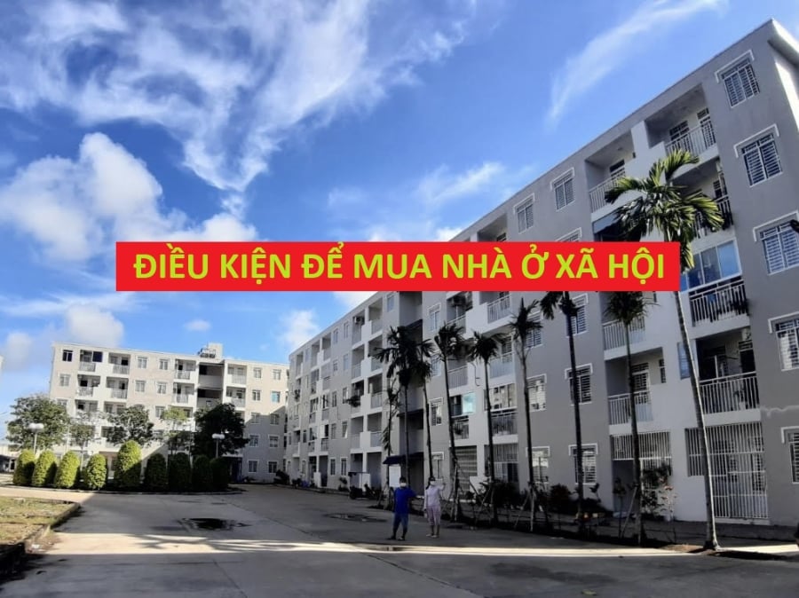 Chủ đầu tư sẽ xét duyệt đối tượng được ưu tiên theo thời gian nộp hồ sơ trước, sau đó mới xét tới hồ sơ của những người thuộc 12 đối tượng được mua nhà ở xã hội theo hình thức bốc thăm.    