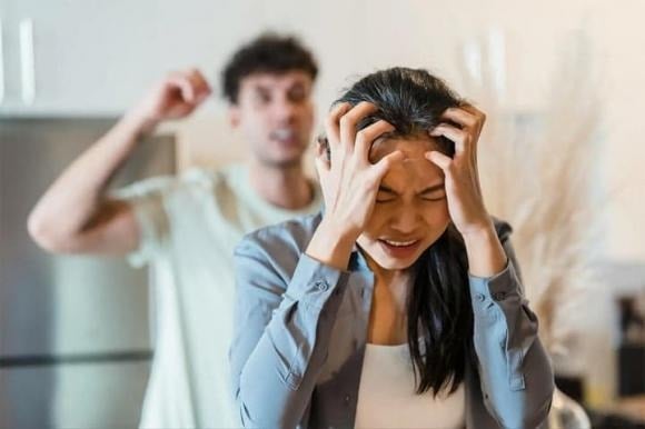Có một kiểu đàn ông điển hình với tính cách né tránh. 