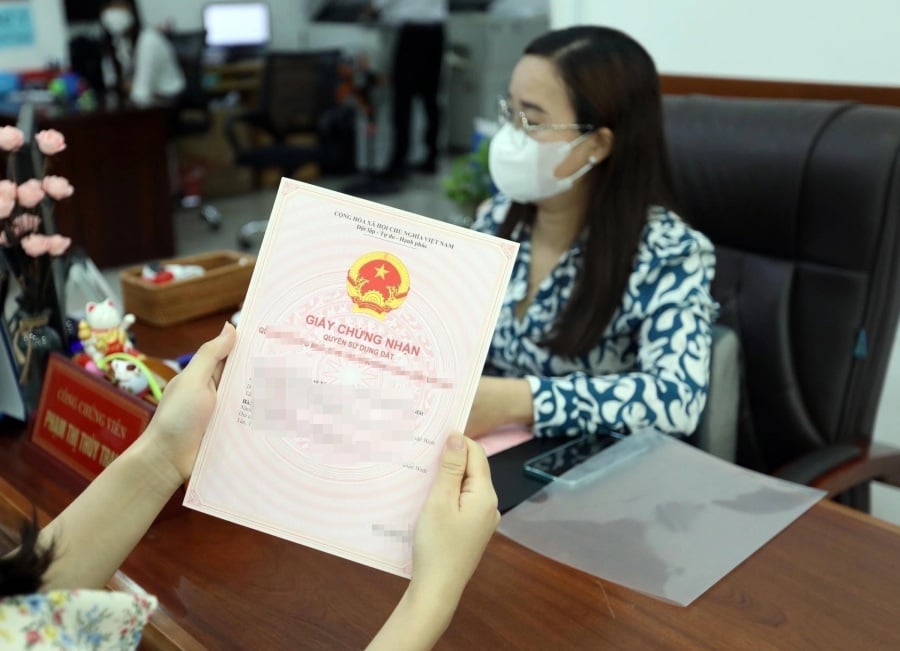 Năm 2025: Người dân phải đi đổi Sổ Đỏ mẫu mới khi bỏ Sổ đỏ hộ Shbet111 slot, casino, thể thao, xổ số, nếu không bị phạt 8 triệu?