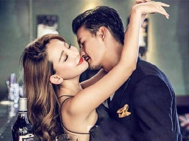 Một số phụ nữ kết hôn vì tình yêu, nhưng cũng có những người bị cuốn hút bởi tiền bạc và Shbet16 chơi game trực tuyến xa hoa.