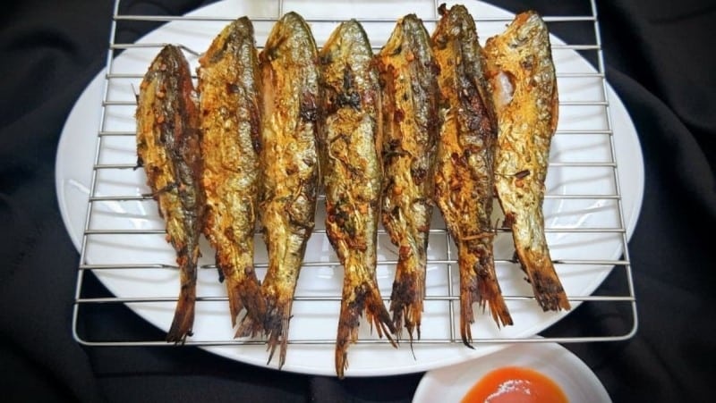 Cá mòi nướng muối ớt thơm ngon đậm đà