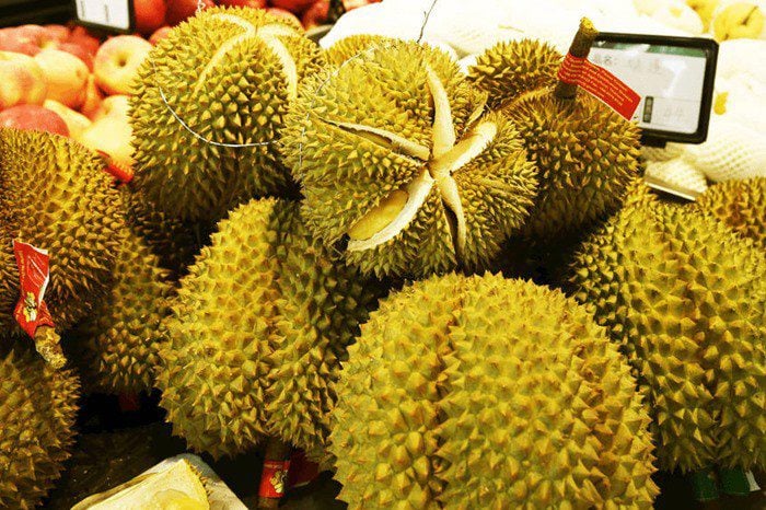 Quan sát phần đáy trái sầu riêng    