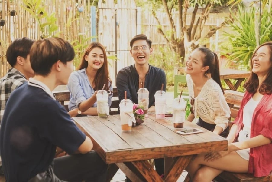 Trong Shbet16 chơi game trực tuyến, ta sẽ gặp rất nhiều người, nhưng không phải mối quan hệ nào cũng kéo dài theo thời gian.