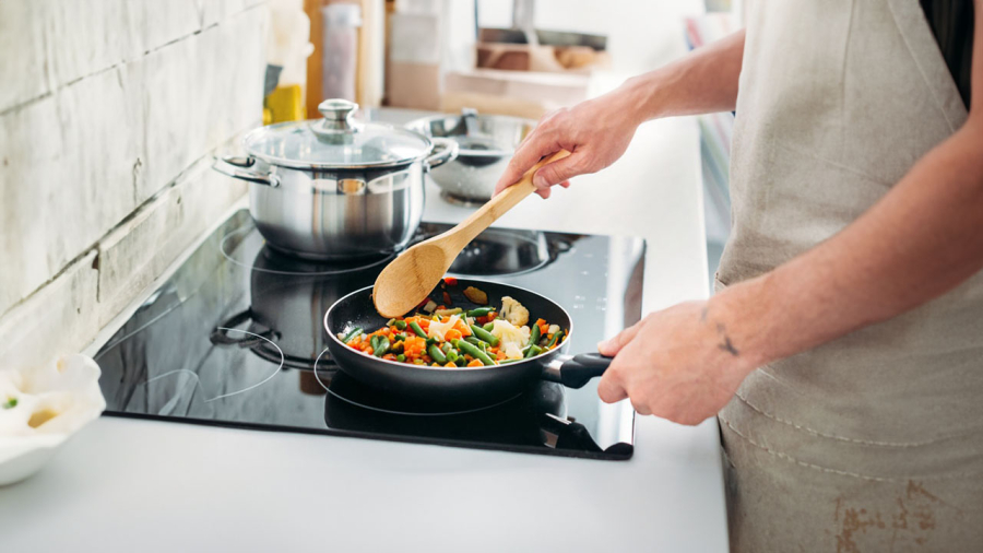 Nấu quá kỹ hoặc ăn sống đều có nguy cơ