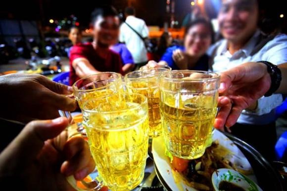 Vì vậy, ngoài việc hạn chế lượng cồn, người uống rượu cũng nên chủ động lựa chọn các Shbet0099 cá cược trực tuyến giúp bảo vệ gan.