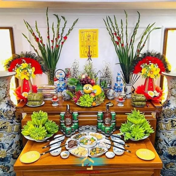 Trong phong thủy, hướng nhà được xác định là đường thẳng vuông góc kéo từ tâm nhà ra phía cửa chính. 