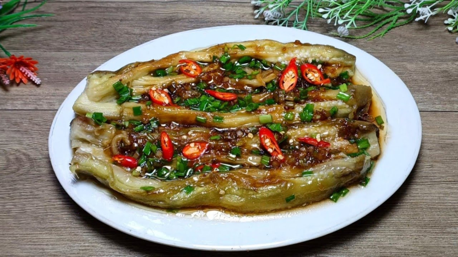 Cà tím nướng mỡ hành là Shbet0099 cá cược trực tuyến đơn giản nhưng đậm đà, rất đưa cơm và giàu chất xơ.