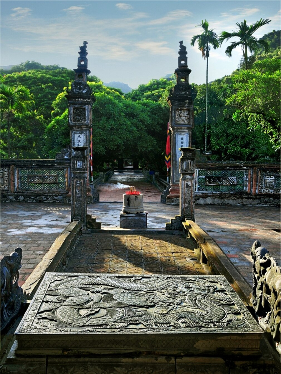 Ngày nay, lăng mộ vua Đinh Tiên Hoàng trên núi Mã Yên đã trở thành điểm đến không thể bỏ qua trong hành trình khám phá cố đô Hoa Lư
