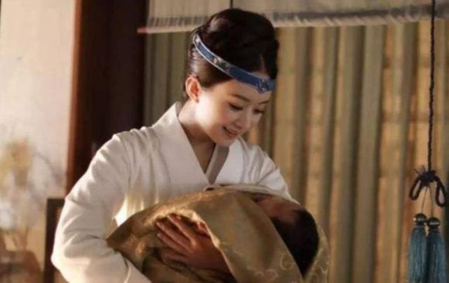 “Nữ sợ sinh giờ Ngọ” – Thời khắc dương khí mạnh nhất trong ngày, đứa trẻ sinh ra mang  tính cách quá cương. (Ảnh minh họa)