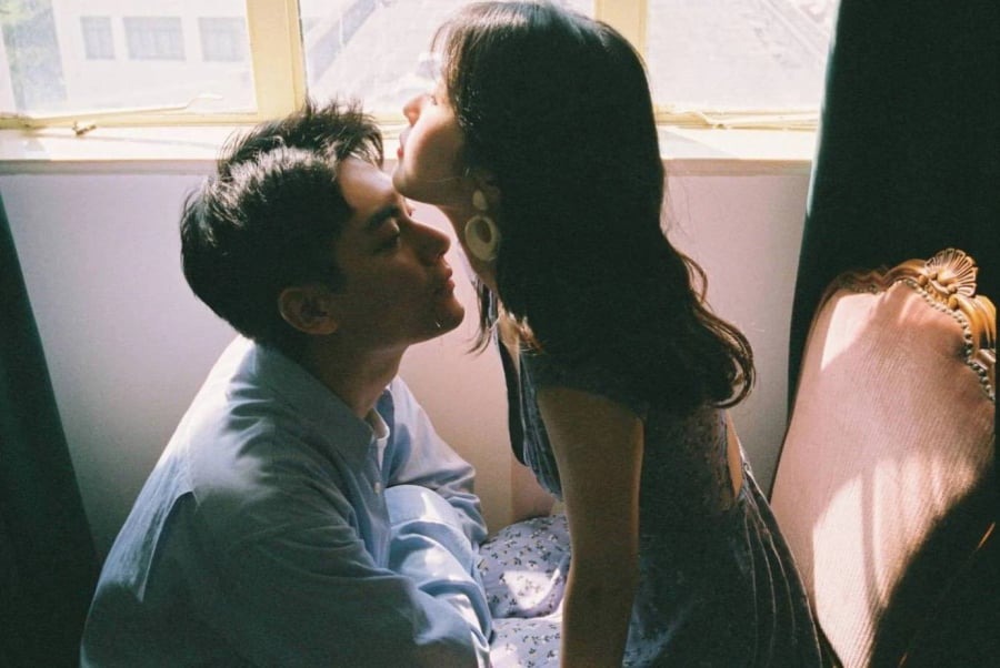 Bà Hoa, năm nay 75 tuổi, đang sống những tháng ngày yên bình ở tuổi xế chiều.