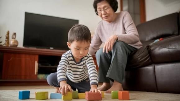 Vì quá thương cháu, nhiều ông bà thường 